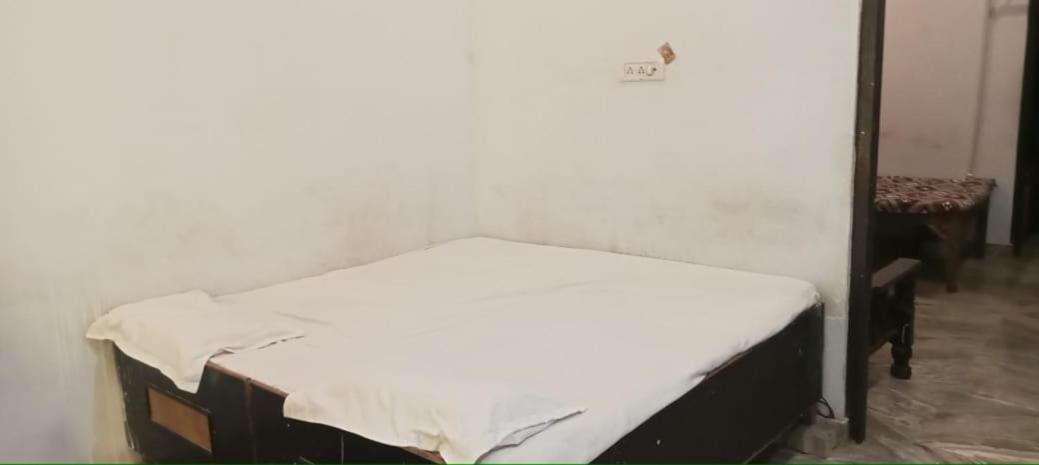 Vaibhav Sadan Dharmsala Hotel Ayodhya Ngoại thất bức ảnh